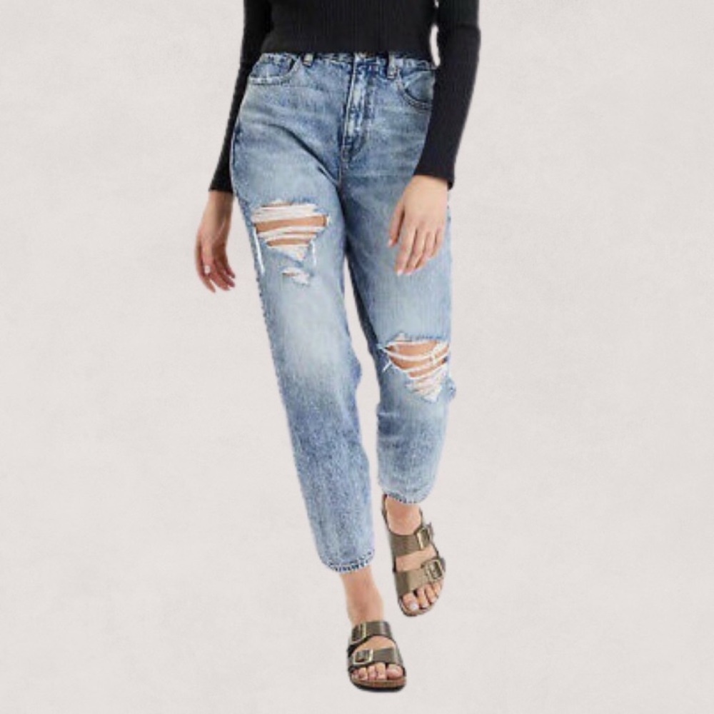 American Eagle Vintage Light Stone Wash High Rise Distressed Curvy Mom Jeans